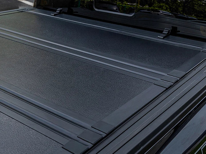 Sits perfectly level with your bed rails for a clean, aerodynamic look.